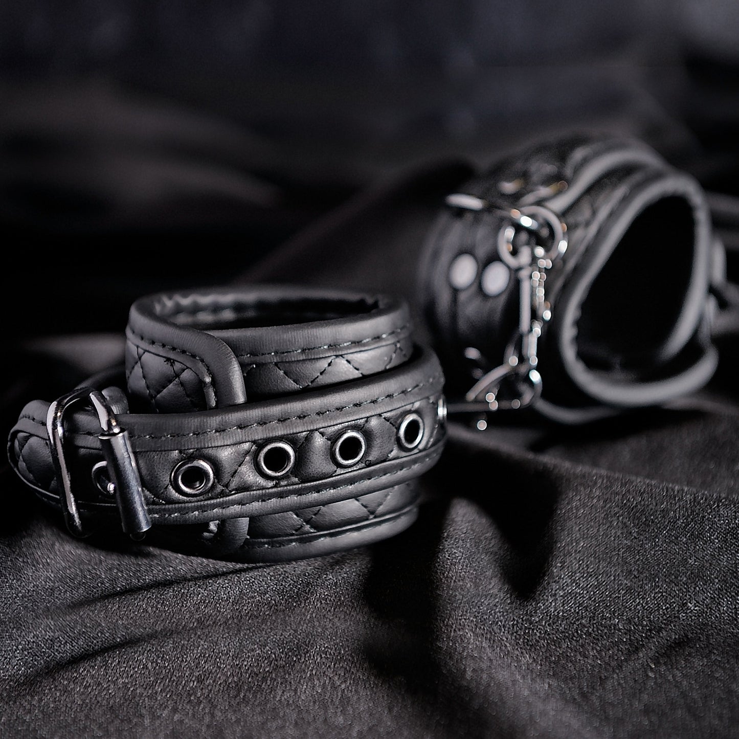 Adam & Eve EVE'S FETISH DREAMS WRIST CUFFS BLACK