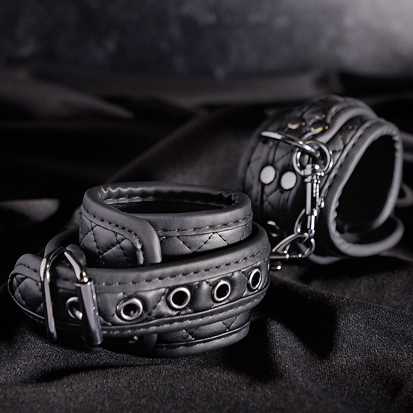 Adam & Eve EVE'S FETISH DREAMS WRIST CUFFS BLACK
